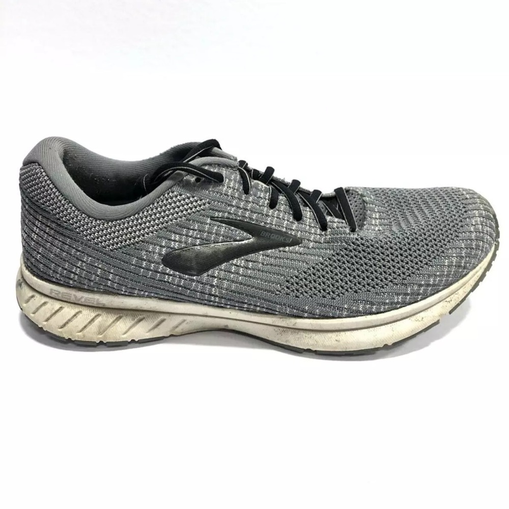 Brooks Men’s Revel 3, Gray Running Shoes, Size 10.5 M